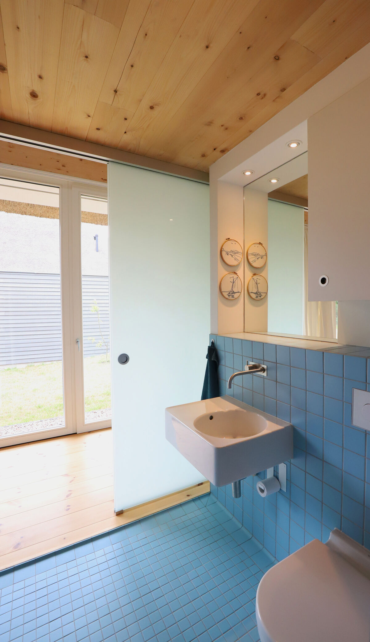 /7ed7cda483704be4de69c89e25b5d7cd.slideshow_reference/15_refugio_Bad_c_SBA_slideshow_reference.jpg?v=3