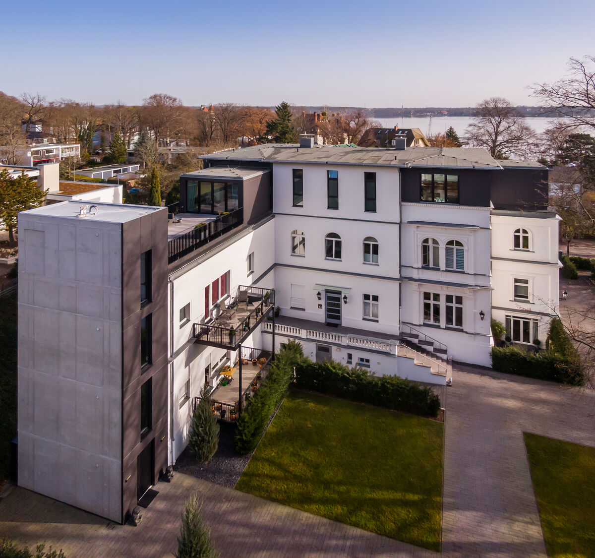 /a4576ef0c2bd2643cd739d097940f970.slideshow_reference/LOEW_DKI_09_slideshow_reference.jpg?v=3